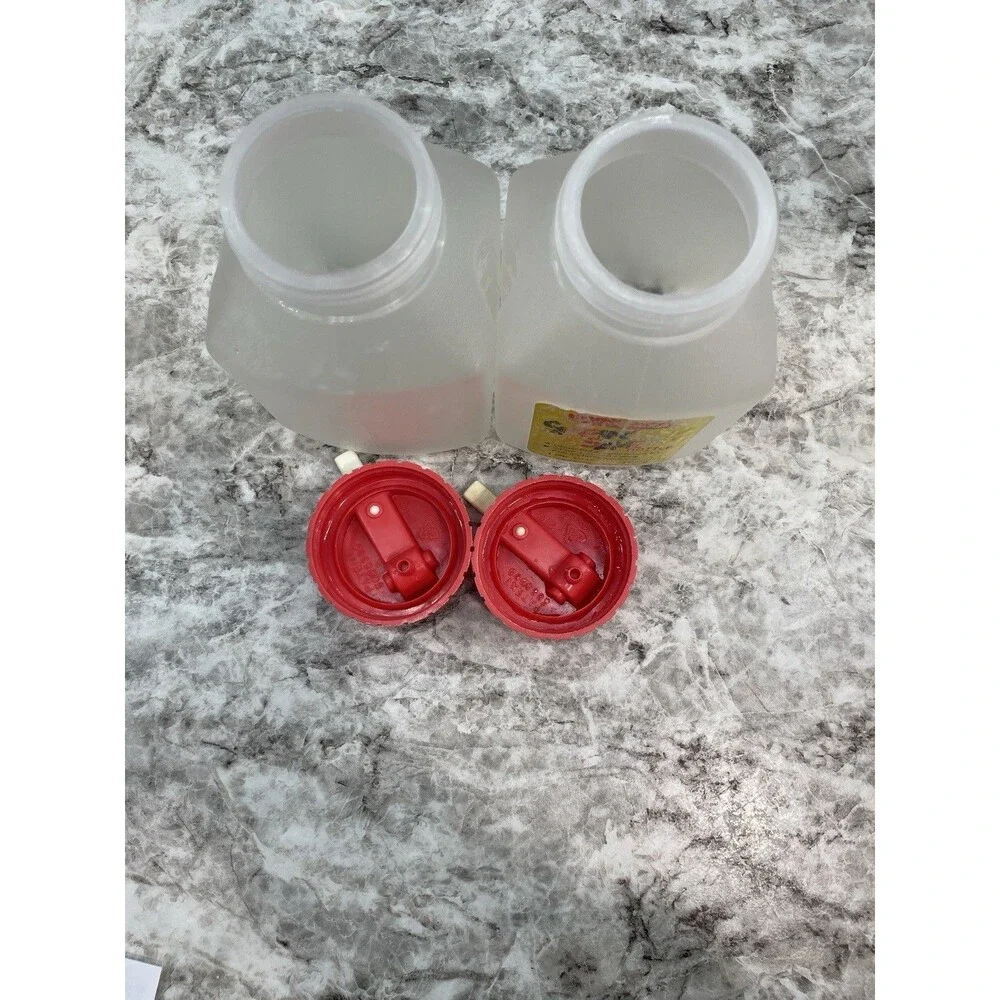 2- Vintage Rubbermaid Servin Saver Juice Box 16 oz Drink Bottle Sip Lid NO straw